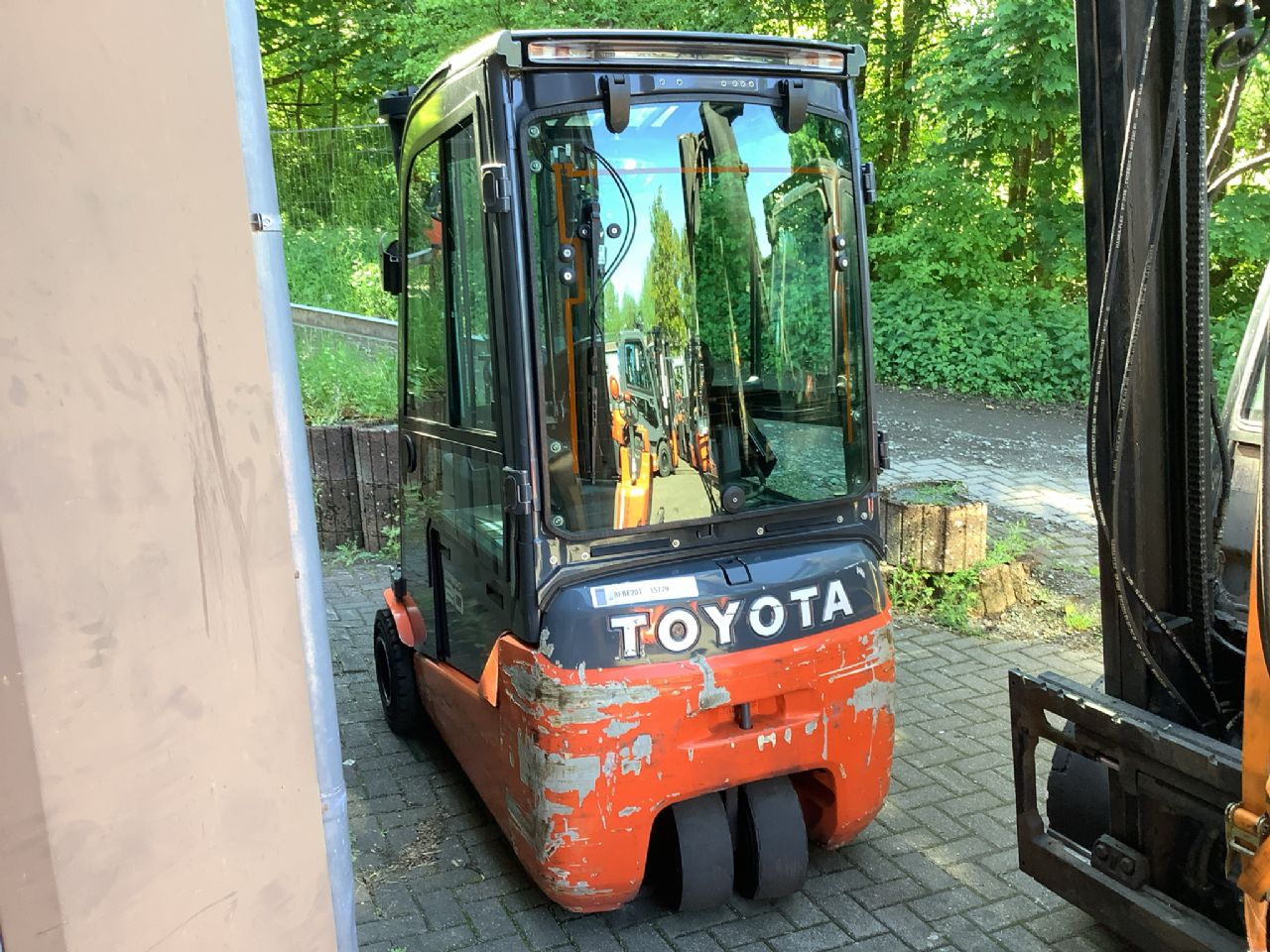 Toyota Gabelstapler Toyota Elektro 3-Rad Stapler <br>Toyota 8FBE20T-Export <br>Baujahr 2020 <br>Betriebsstunden 3041 <br><br>Mietkauf 328,59 €/Monat 5 Toyota Elektro 3-Rad Stapler <br>Toyota 8FBE20T-Export <br>Baujahr 2020 <br>Betriebsstunden 3041 <br><br>Mietkauf 328,59 €/Monat – Bild 5