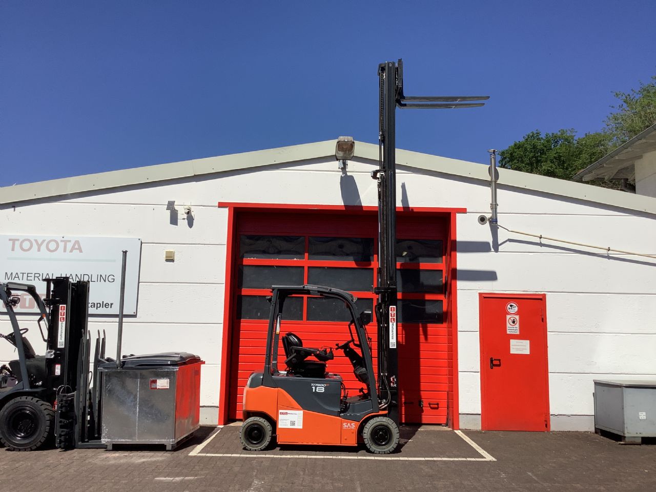 Toyota Gabelstapler Toyota Elektro 4-Rad Stapler <br>Toyota 8FBM18T <br>Baujahr 2021 <br>Betriebsstunden 2615 <br><br>Mietkauf 295,56 €/Monat 4 Toyota Elektro 4-Rad Stapler <br>Toyota 8FBM18T <br>Baujahr 2021 <br>Betriebsstunden 2615 <br><br>Mietkauf 295,56 €/Monat – Bild 4