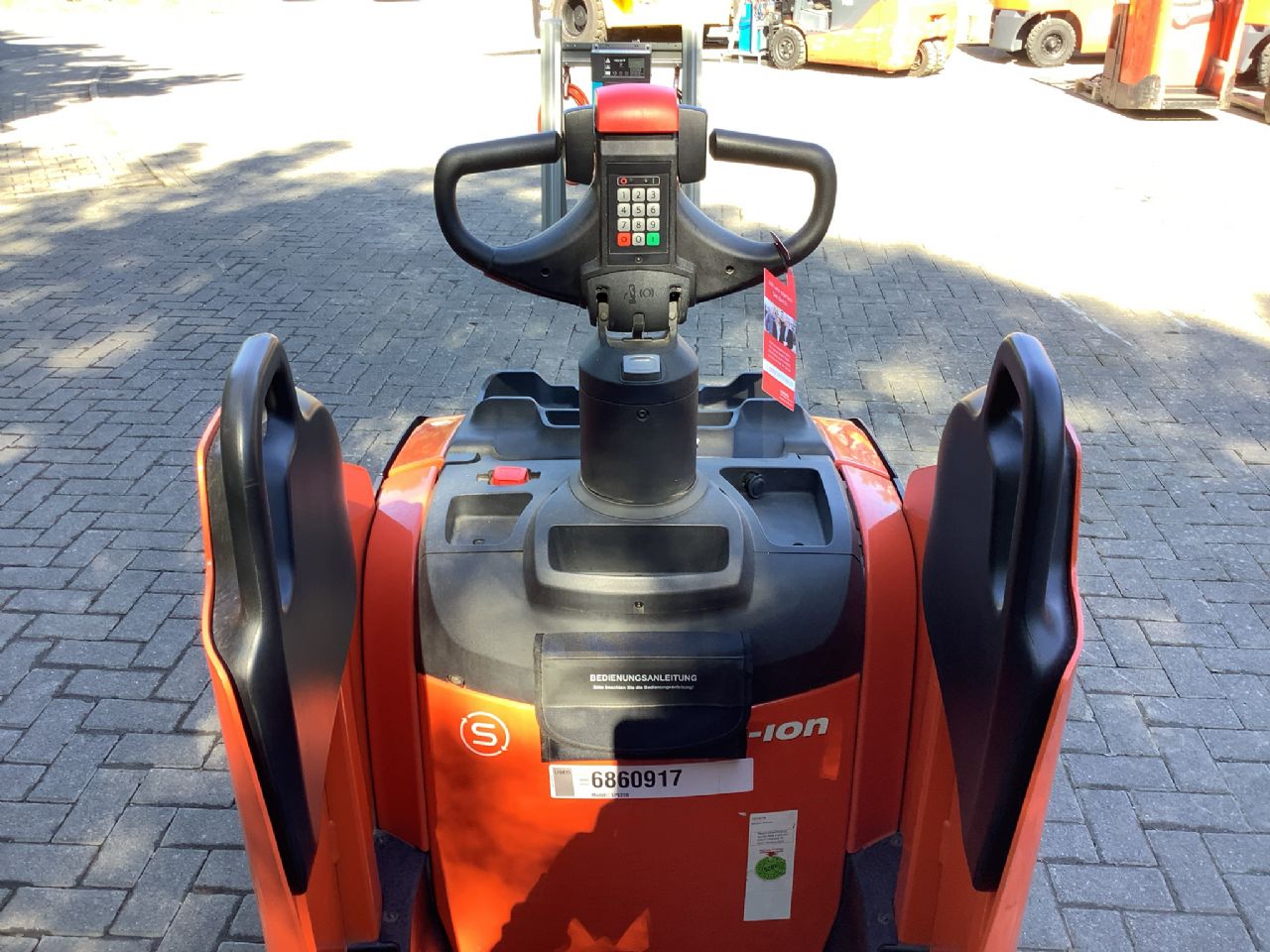 Toyota Gabelstapler Niederhubwagen <br>Toyota LPE220 <br>Baujahr 2022 <br>Betriebsstunden 668 <br><br>Mietkauf 69,35 €/Monat 7 Niederhubwagen <br>Toyota LPE220 <br>Baujahr 2022 <br>Betriebsstunden 668 <br><br>Mietkauf 69,35 €/Monat – Bild 7