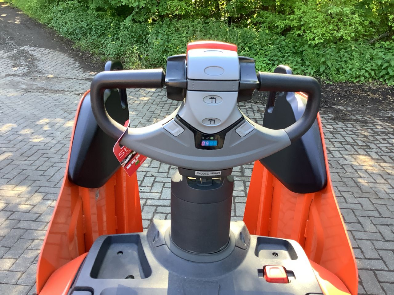 Toyota Gabelstapler Niederhubwagen <br>Toyota LPE220 <br>Baujahr 2022 <br>Betriebsstunden 668 <br><br>Mietkauf 69,35 €/Monat 8 Niederhubwagen <br>Toyota LPE220 <br>Baujahr 2022 <br>Betriebsstunden 668 <br><br>Mietkauf 69,35 €/Monat – Bild 8