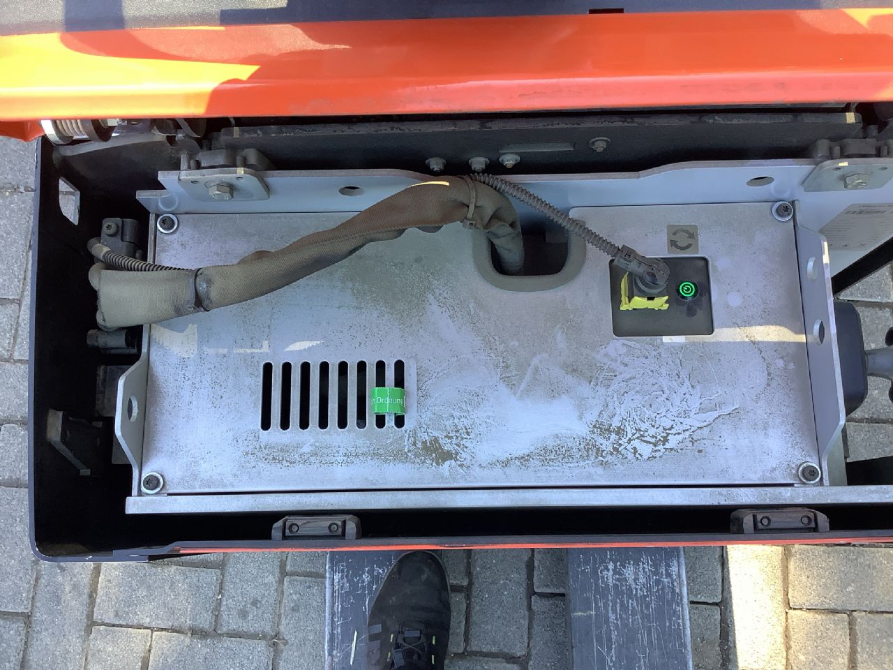 Toyota Gabelstapler Niederhubwagen <br>Toyota LPE220 <br>Baujahr 2022 <br>Betriebsstunden 668 <br><br>Mietkauf 69,35 €/Monat 9 Niederhubwagen <br>Toyota LPE220 <br>Baujahr 2022 <br>Betriebsstunden 668 <br><br>Mietkauf 69,35 €/Monat – Bild 9