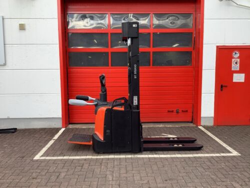 Toyota Gabelstapler Hochhubwagen <br>Toyota SPE160L <br>Baujahr 2026 <br>Betriebsstunden 4 <br><br>Mietkauf 243,55 €/Monat 12 Toyota-Gabelstapler-212 027301 1