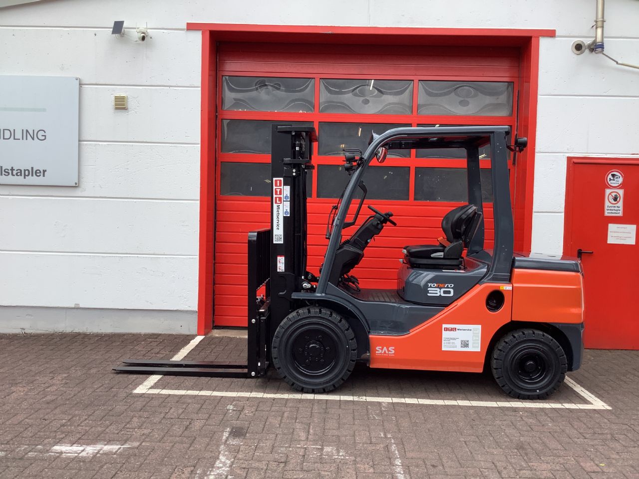 Toyota Gabelstapler Toyota Verbrenner Dieselstapler <br>Toyota 52-8FDF30 <br>Baujahr 2026 <br>Betriebsstunden 0 <br><br>Mietkauf 490,41 €/Monat 7 Toyota Verbrenner Dieselstapler <br>Toyota 52-8FDF30 <br>Baujahr 2026 <br>Betriebsstunden 0 <br><br>Mietkauf 490,41 €/Monat – Bild 7