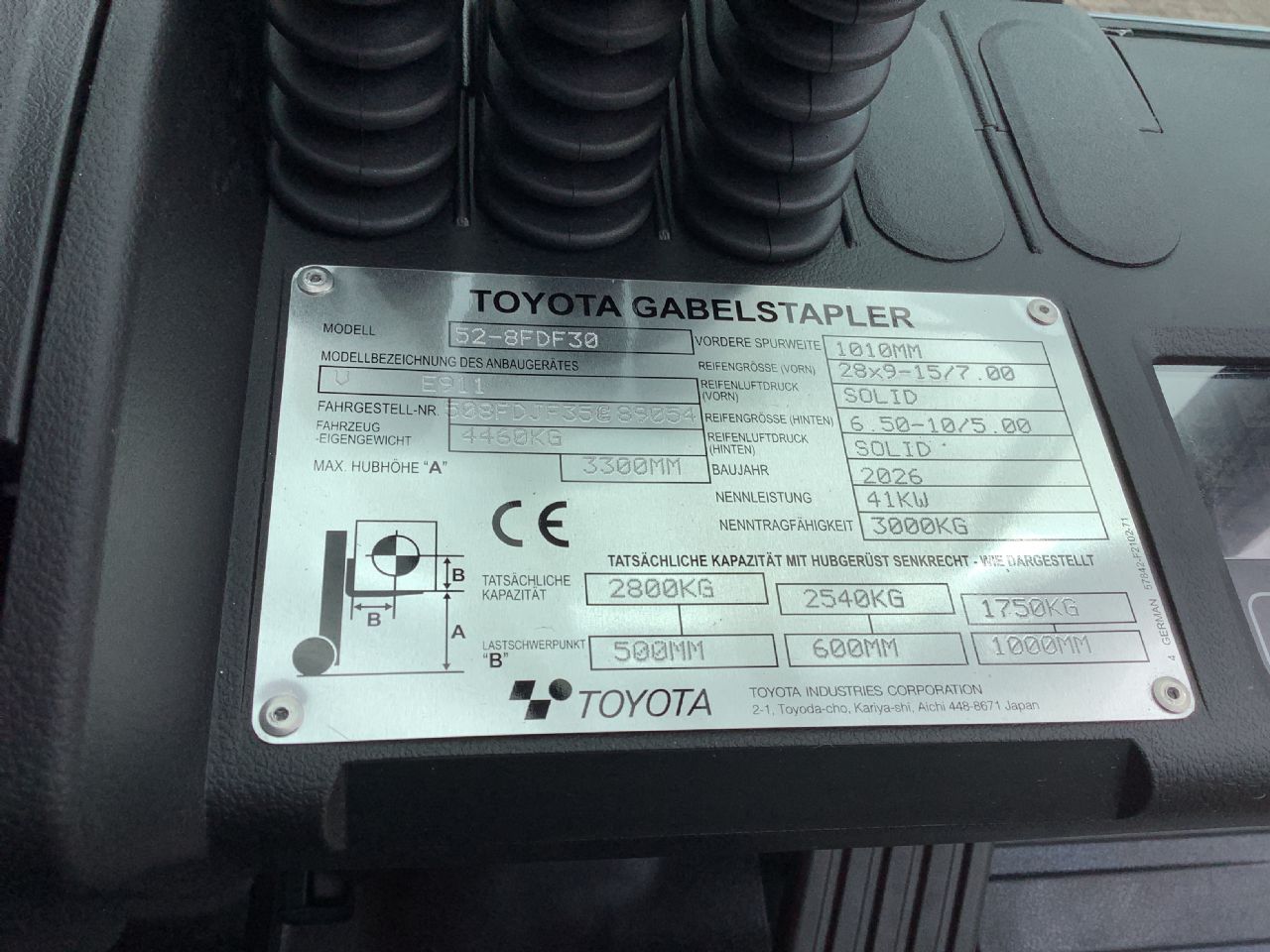Toyota Gabelstapler Toyota Verbrenner Dieselstapler <br>Toyota 52-8FDF30 <br>Baujahr 2026 <br>Betriebsstunden 0 <br><br>Mietkauf 490,41 €/Monat 9 Toyota Verbrenner Dieselstapler <br>Toyota 52-8FDF30 <br>Baujahr 2026 <br>Betriebsstunden 0 <br><br>Mietkauf 490,41 €/Monat – Bild 9