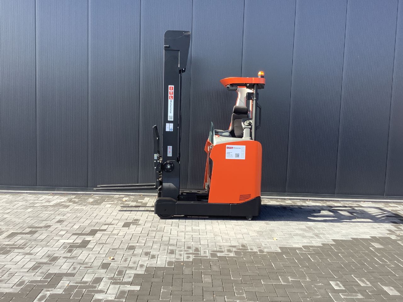 Toyota Gabelstapler Schubmaststapler <br>Toyota RRE140H <br>Baujahr 2018 <br>Betriebsstunden 1015 <br><br>Mietkauf 163,47 €/Monat 4 Schubmaststapler <br>Toyota RRE140H <br>Baujahr 2018 <br>Betriebsstunden 1015 <br><br>Mietkauf 163,47 €/Monat – Bild 4