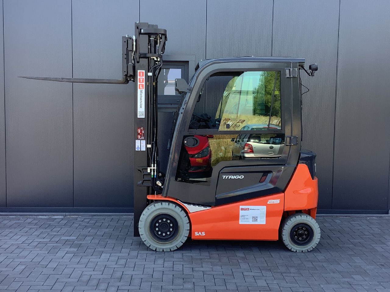 Toyota Gabelstapler Toyota Elektro 4-Rad Stapler <br>Toyota 9FBMK25T <br>Baujahr 2026 <br>Betriebsstunden 0 <br><br>Mietkauf 742,21 €/Monat 2 Toyota Elektro 4-Rad Stapler <br>Toyota 9FBMK25T <br>Baujahr 2026 <br>Betriebsstunden 0 <br><br>Mietkauf 742,21 €/Monat – Bild 2