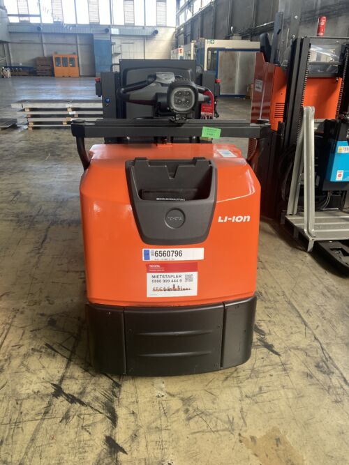 Toyota Gabelstapler Horizontalkommissionierer <br>Toyota OSE180XP *sofort verfügbar* <br>Baujahr 2018 <br>Betriebsstunden 328 <br><br>Mietkauf 74,30 €/Monat 1 Toyota-Gabelstapler-59840 1804022842 1