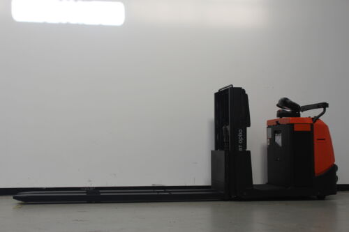 Toyota Gabelstapler Horizontalkommissionierer <br>Toyota OSE200X <br>Baujahr 2020 <br>Betriebsstunden 1673 <br><br>Mietkauf 66,05 €/Monat 1 Toyota-Gabelstapler-59840 2009005400 1