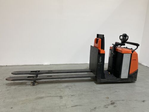 Toyota Gabelstapler Horizontalkommissionierer <br>Toyota OSE250P <br>Baujahr 2022 <br>Betriebsstunden 2382 <br><br>Mietkauf 107,33 €/Monat 4 Toyota-Gabelstapler-59840 2205009455 1