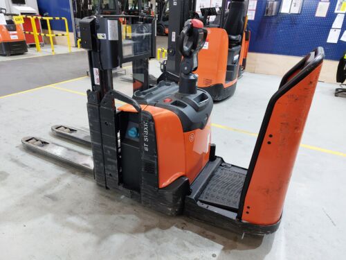 Toyota Gabelstapler Hochhubwagen <br>Toyota SPE200D <br>Baujahr 2023 <br>Betriebsstunden 1405 <br><br>Mietkauf 115,58 €/Monat 5 Toyota-Gabelstapler-59840 2301020251 1