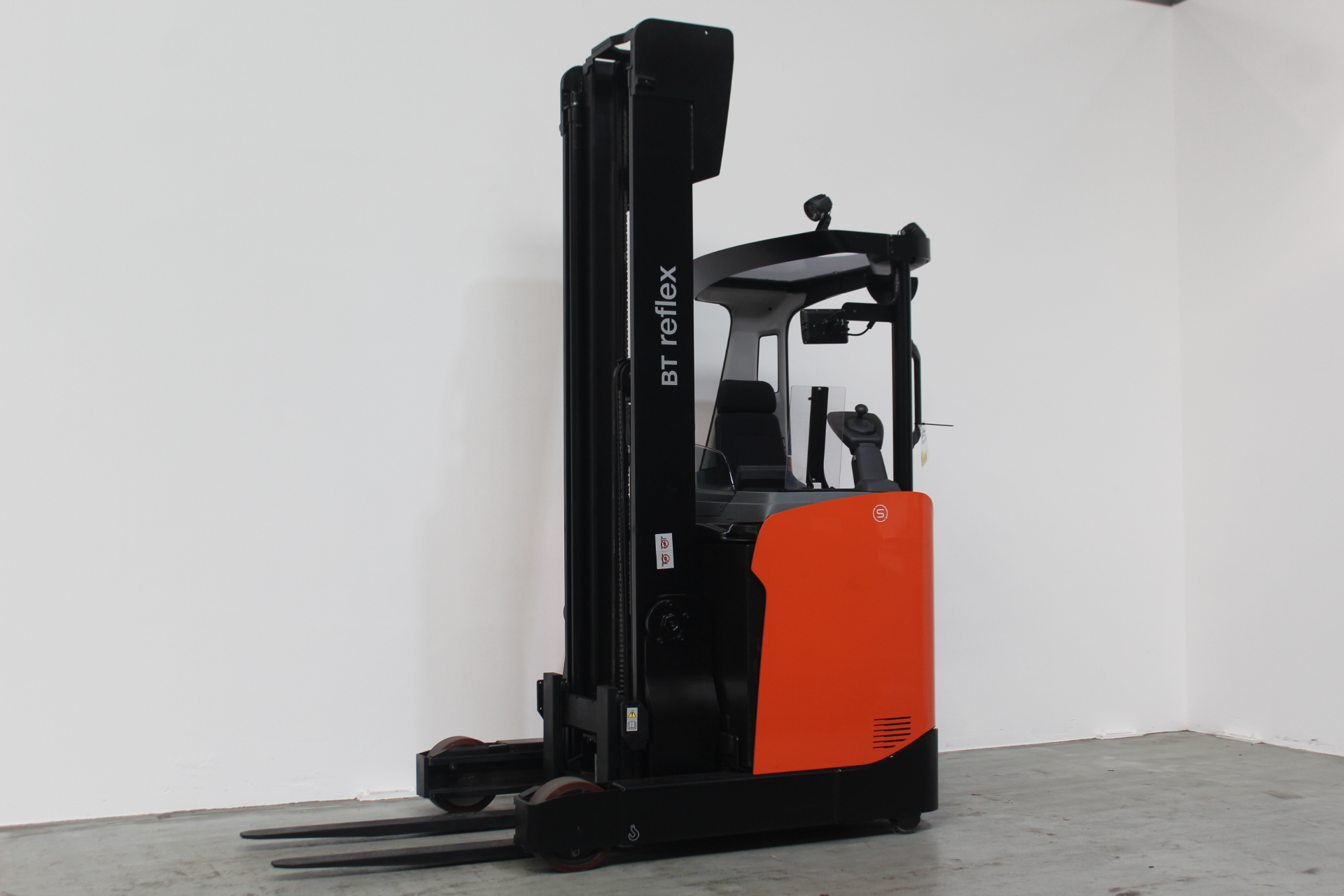 Toyota Gabelstapler Schubmaststapler <br>Toyota RRE140H <br>Baujahr 2023 <br>Betriebsstunden 1269 <br><br>Mietkauf 351,71 €/Monat 19 Toyota-Gabelstapler-59840 2302023892 1 2
