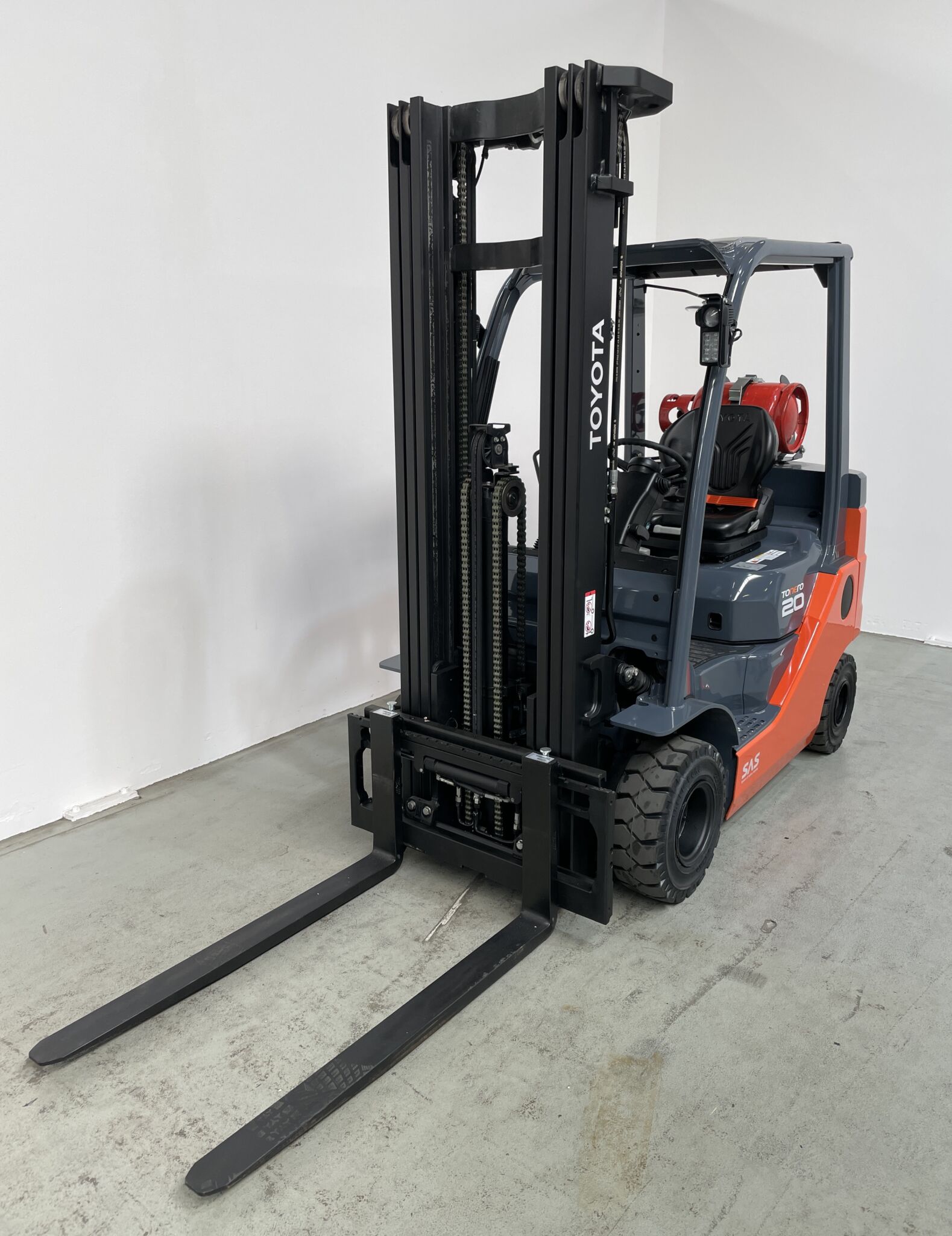 Toyota Gabelstapler Toyota Verbrenner Treibgasstapler <br>Toyota 02-8FGKF20 <br>Baujahr 2023 <br>Betriebsstunden 2061 <br><br>Mietkauf 346,75 €/Monat 12 Toyota-Gabelstapler-59840 2303045343 1 scaled