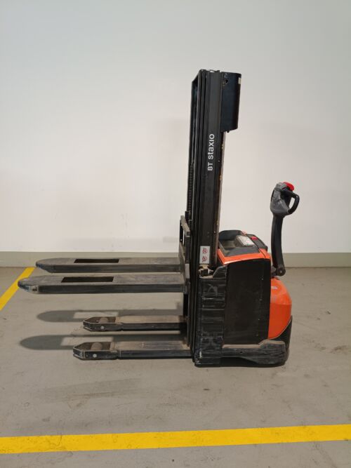 Toyota Gabelstapler Hochhubwagen <br>Toyota SWE140 <br>Baujahr 2023 <br>Betriebsstunden 795 <br><br>Mietkauf 99,07 €/Monat 1 Toyota-Gabelstapler-59840 2310032169 1