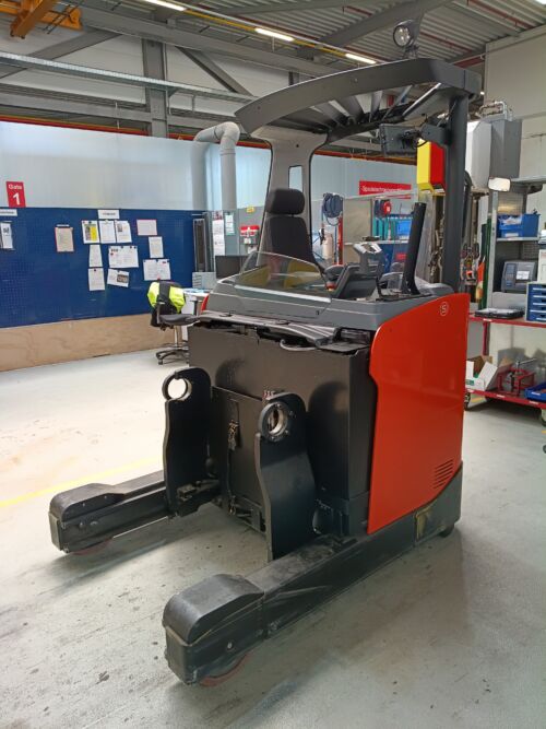 Toyota Gabelstapler Schubmaststapler <br>Toyota RRE160H <br>Baujahr 2023 <br>Betriebsstunden 1028 <br><br>Mietkauf 440,87 €/Monat 5 Toyota-Gabelstapler-59840 2311033669 1