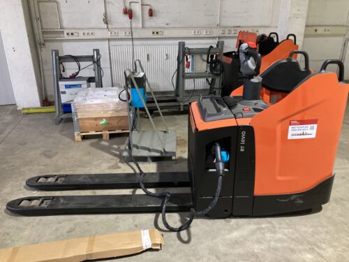 Toyota Gabelstapler Niederhubwagen <br>Toyota LPE220 <br>Baujahr 2024 <br>Betriebsstunden 1 <br><br>Mietkauf 125,49 €/Monat 6 Toyota-Gabelstapler-59840 2401009558 1 1
