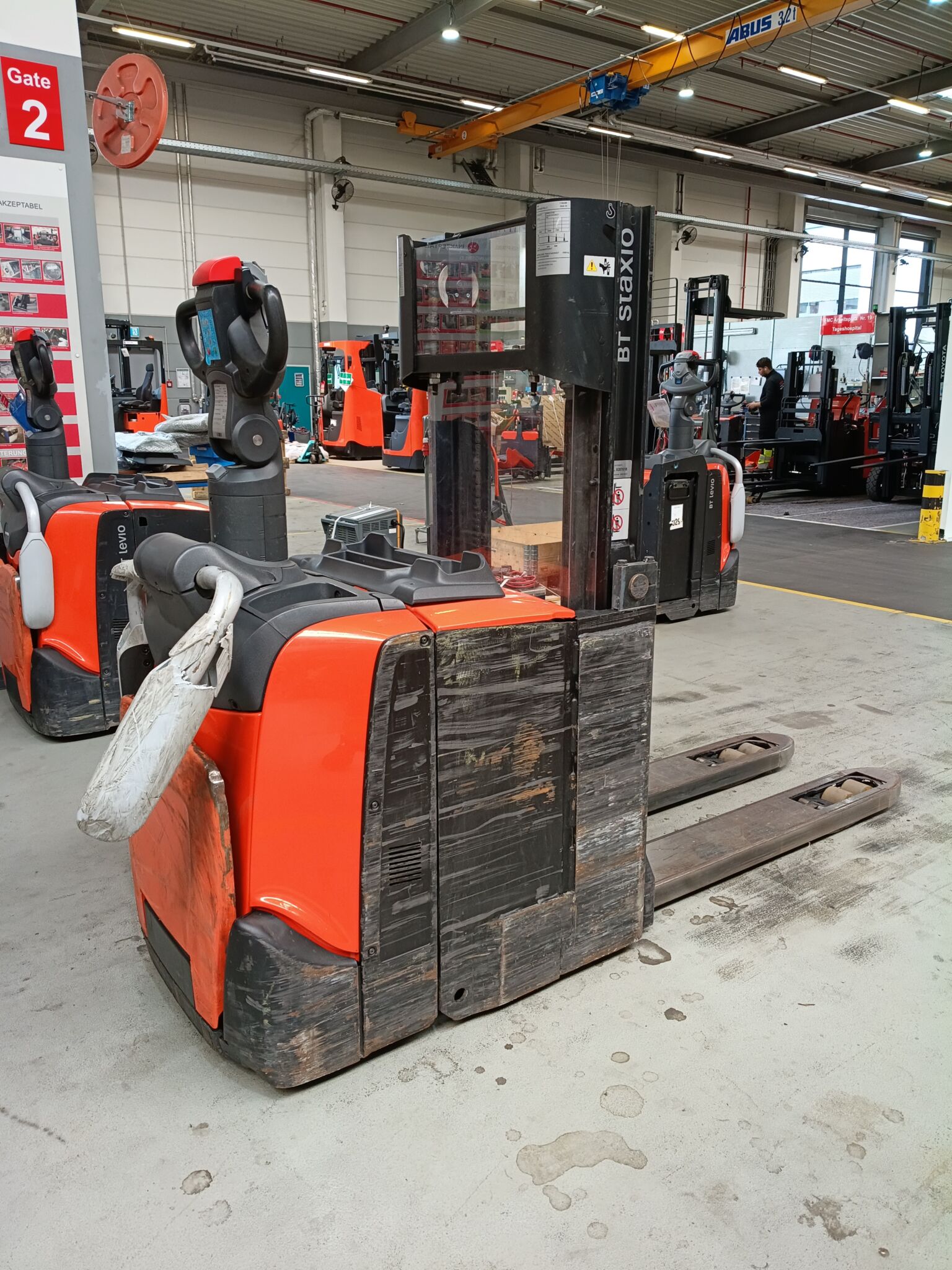 Toyota Gabelstapler Hochhubwagen <br>Toyota SPE200DN <br>Baujahr 2024 <br>Betriebsstunden 1287 <br><br>Mietkauf 142,00 €/Monat 1 Hochhubwagen <br>Toyota SPE200DN <br>Baujahr 2024 <br>Betriebsstunden 1287 <br><br>Mietkauf 142,00 €/Monat