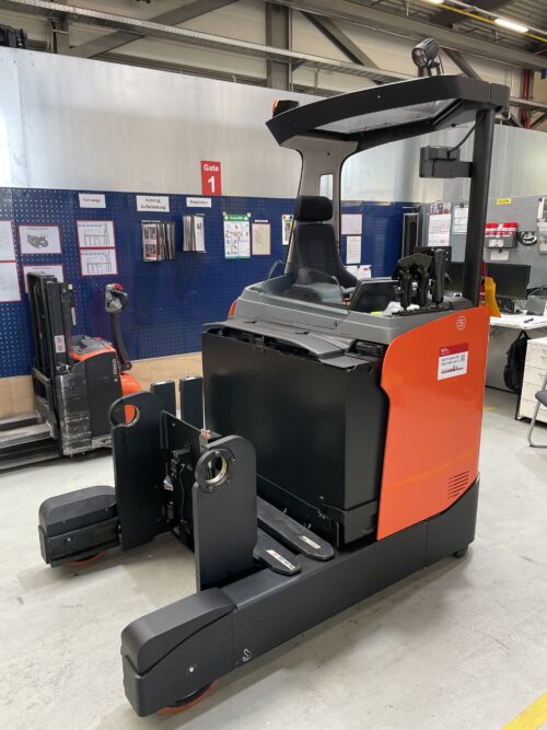Toyota-Gabelstapler-59840 2501009756 1