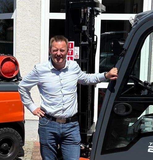 Daniel Signatur Toyota-Gabelstapler-Daniel Signatur e1771413459906