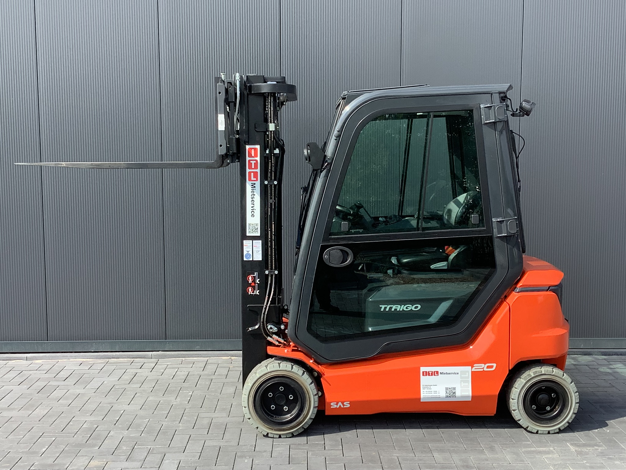Toyota Gabelstapler Toyota 9FB20T - Triplex Hilo FSV4700 - KabHz - 4Vent - Kaup vSS - 460 Ah Li-Ion (SOFORT LIEFERBAR Neumaschinen) 2 Toyota 9FB20T - Triplex Hilo FSV4700 - KabHz - 4Vent - Kaup vSS - 460 Ah Li-Ion (SOFORT LIEFERBAR Neumaschinen) – Bild 2