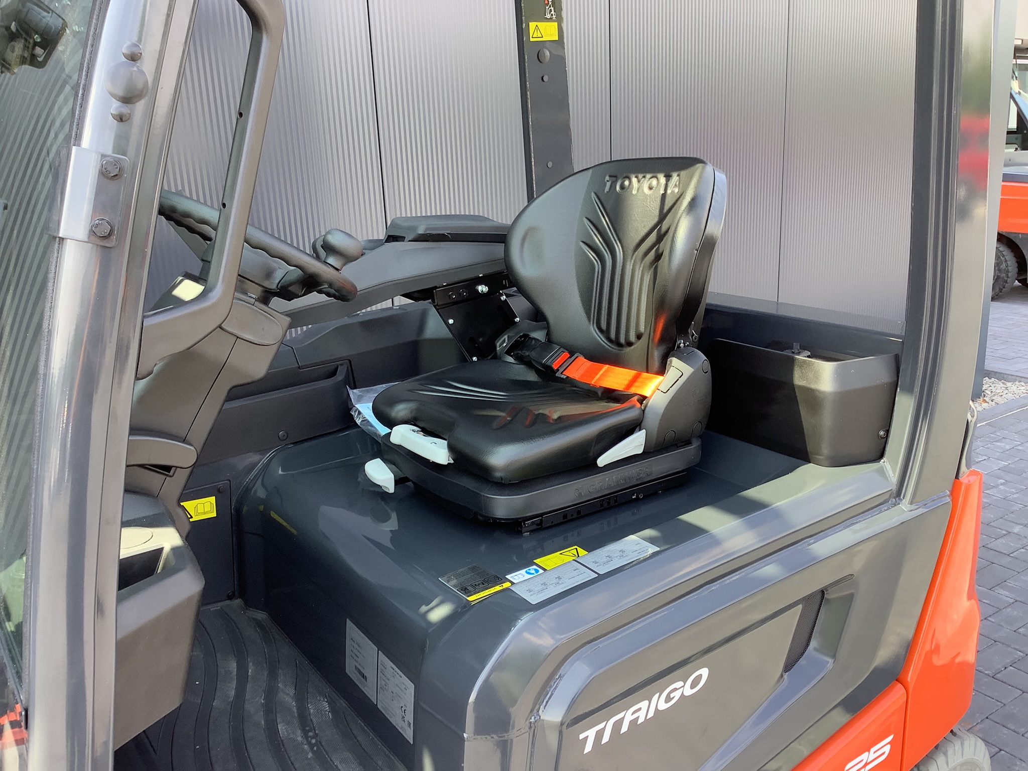 Toyota Gabelstapler Toyota Traigo80 - 9FBMK25T - Duplex HiLoFV 3000 - FS Dach - vSS – Mini - LiIon 460 Ah (SOFORT LIEFERBAR Neumaschinen) 12 Toyota Traigo80 - 9FBMK25T - Duplex HiLoFV 3000 - FS Dach - vSS – Mini - LiIon 460 Ah (SOFORT LIEFERBAR Neumaschinen) – Bild 12