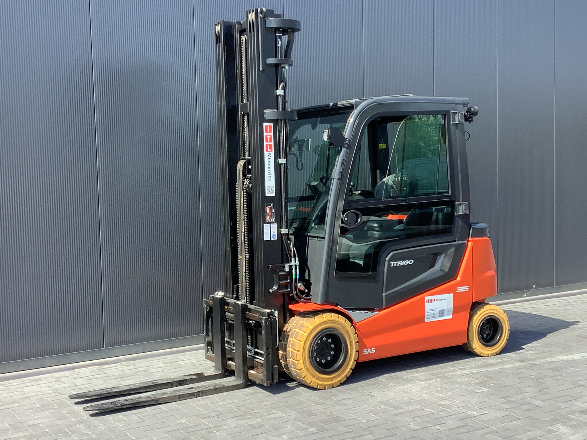 Toyota Gabelstapler Toyota Traigo80 - 9FBM35T -Triplex Hilo FSV5500 - Kab Hz - vSS - 4Kreis-Mini - 460 Ah LiIon (Sorglosmiete) 4 Toyota Traigo80 - 9FBM35T -Triplex Hilo FSV5500 - Kab Hz - vSS - 4Kreis-Mini - 460 Ah LiIon (Sorglosmiete) – Bild 4