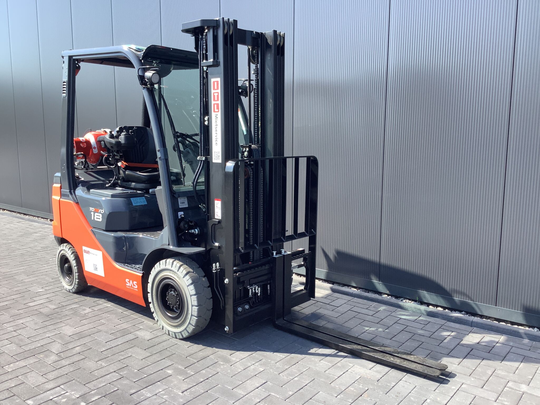 Toyota Gabelstapler Toyota Tonero Treibgas-Motor (Y4) 02-8FGF18-FSV4700-Kab-Mini- vSS 4-Kreise (SOFORT LIEFERBAR Neumaschinen) 4 Toyota Tonero Treibgas-Motor (Y4) 02-8FGF18-FSV4700-Kab-Mini- vSS 4-Kreise (SOFORT LIEFERBAR Neumaschinen) – Bild 4