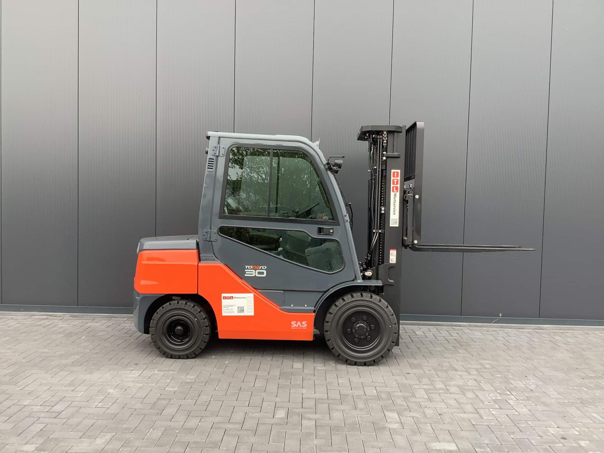 Toyota Gabelstapler Toyota Tonero - 52-8FDF30 - SFV4700 - Kab - Mini - vSS 4 Kreise (Sorglosmiete) 2 Toyota Tonero - 52-8FDF30 - SFV4700 - Kab - Mini - vSS 4 Kreise (Sorglosmiete) – Bild 2