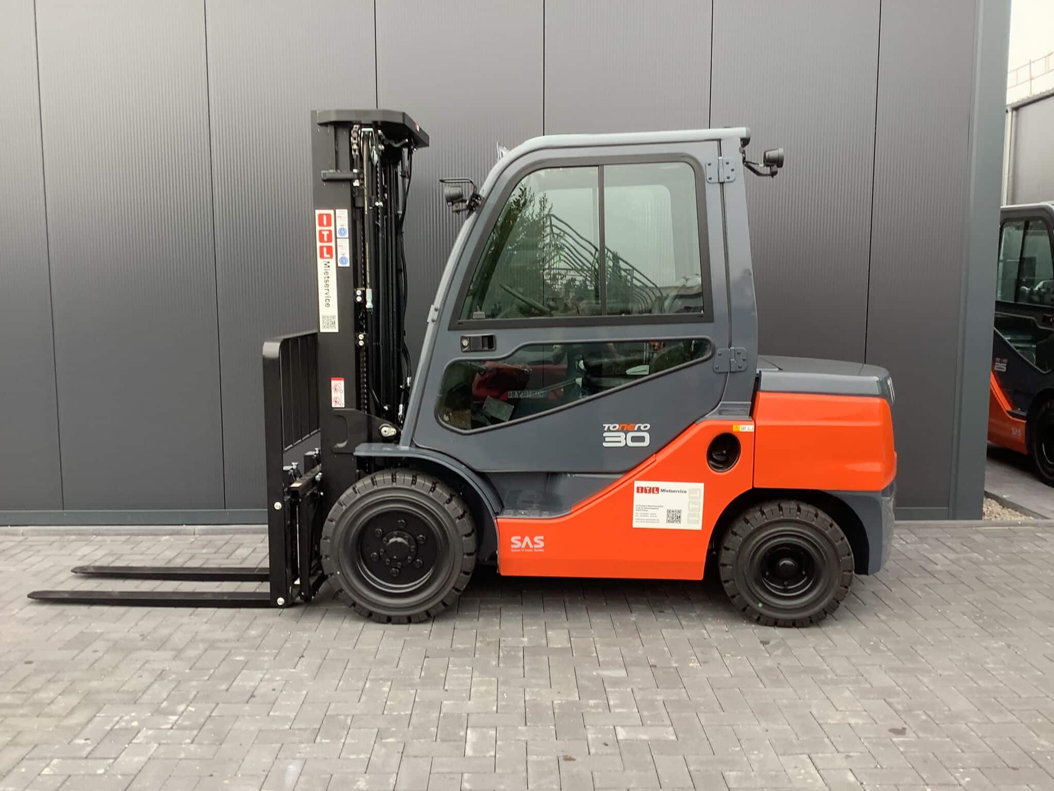 Toyota Gabelstapler Toyota Tonero - 52-8FDF30 - SFV4700 - Kab - Mini - vSS 4 Kreise (Sorglosmiete) 8 Toyota Tonero - 52-8FDF30 - SFV4700 - Kab - Mini - vSS 4 Kreise (Sorglosmiete) – Bild 8