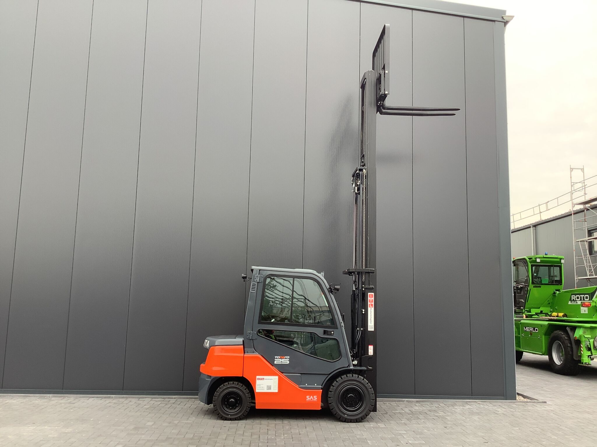 Toyota Gabelstapler Toyota Tonero - 52-8FDF25 - SFV4700 - Kab - Mini - vSS 4 Kreise (Sorglosmiete) 3 Toyota Tonero - 52-8FDF25 - SFV4700 - Kab - Mini - vSS 4 Kreise (Sorglosmiete) – Bild 3