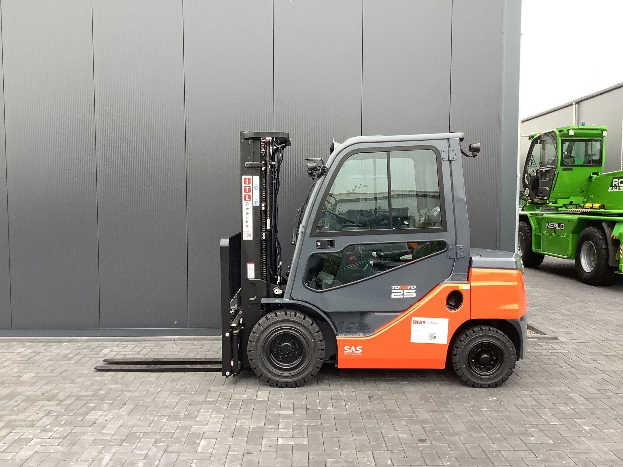 Toyota Gabelstapler Toyota Tonero - 52-8FDF25 - SFV4700 - Kab - Mini - vSS 4 Kreise (Sorglosmiete) 8 Toyota Tonero - 52-8FDF25 - SFV4700 - Kab - Mini - vSS 4 Kreise (Sorglosmiete) – Bild 8